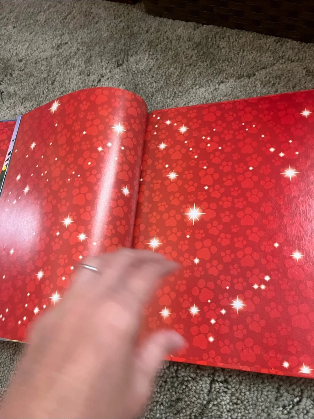Nickelodeon PAW Patrol The Pups Save Christmas! - Red Holiday Kids Book